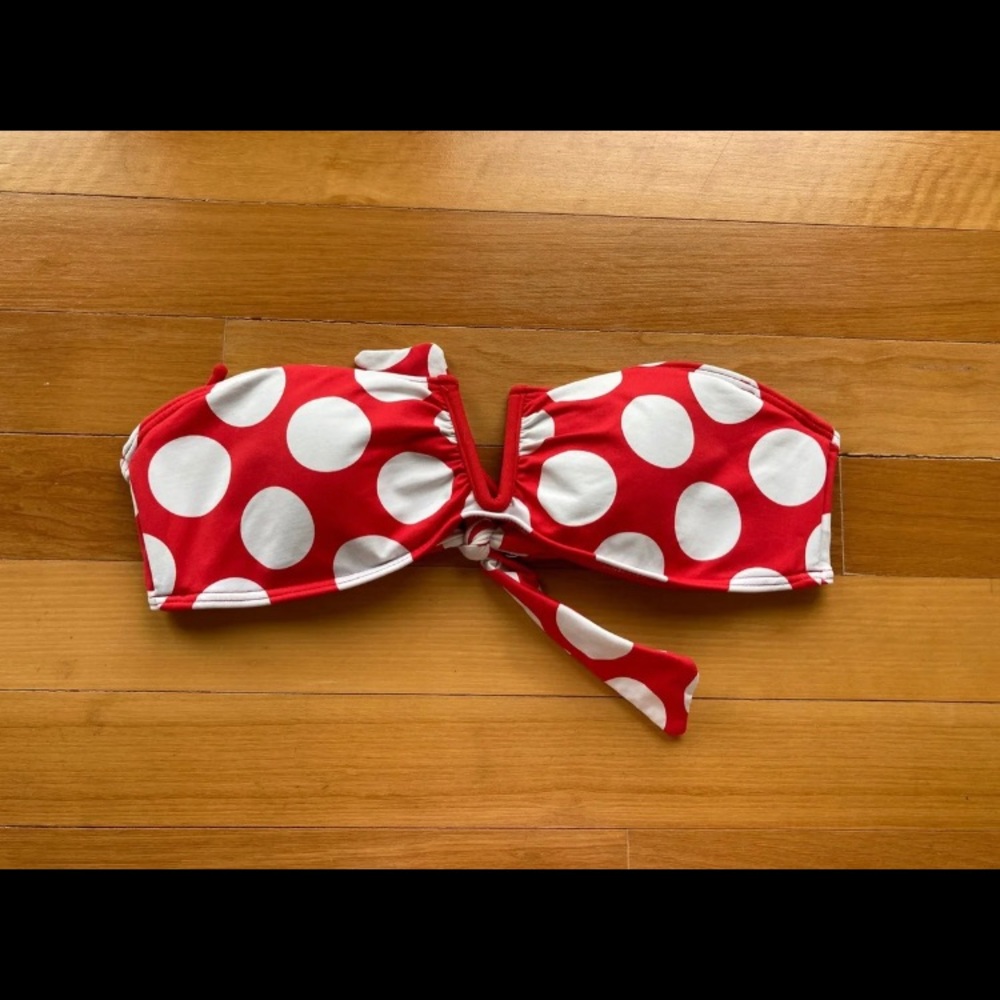 Polka dot bikini top